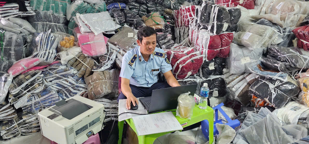 Lực lượng QLTT tỉnh Ninh Thuận liên tiếp phát hiện, xử lý hàng giả, hàng không rõ nguồn gốc
